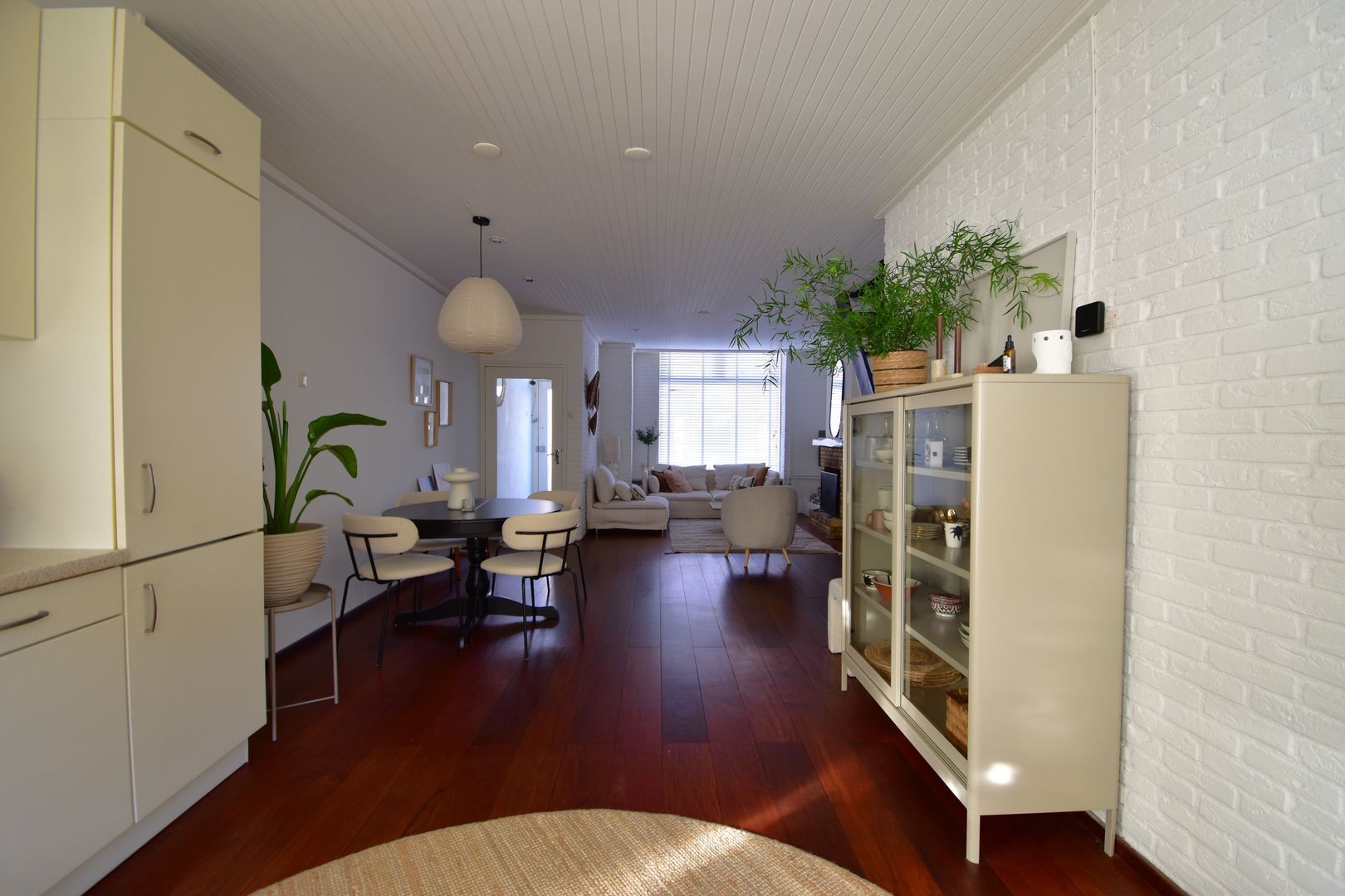 Bavelselaan, Breda foto-1 blur