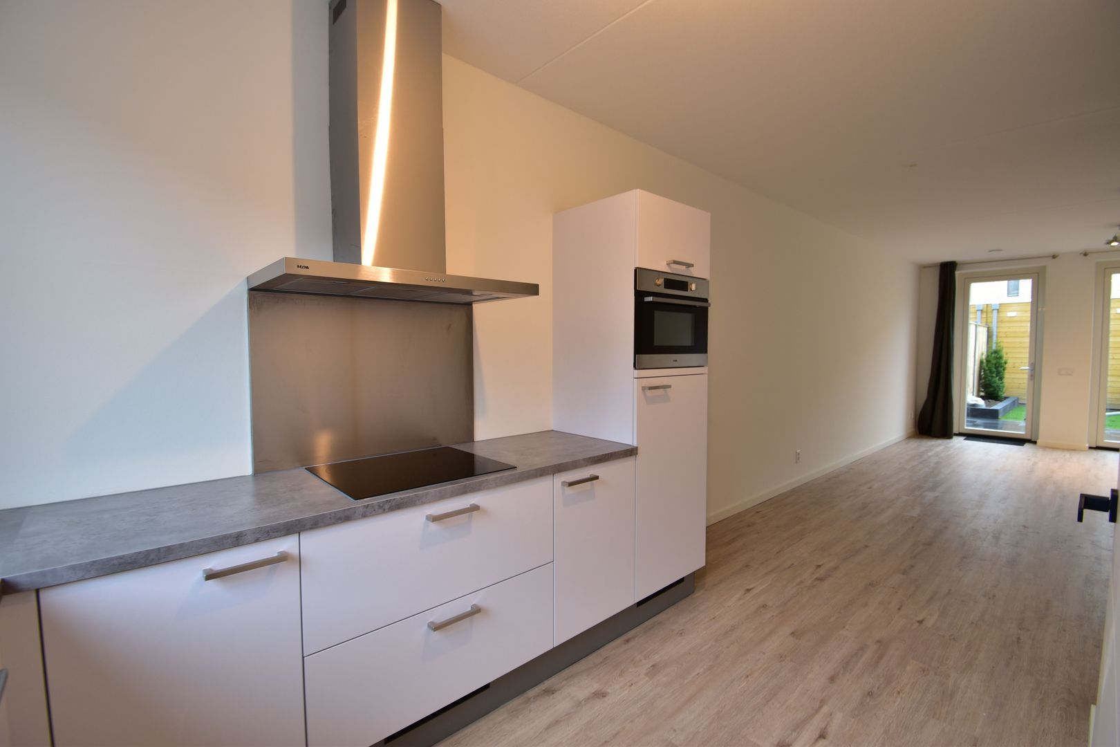 Maria Montessoristraat, Breda foto-2 blur