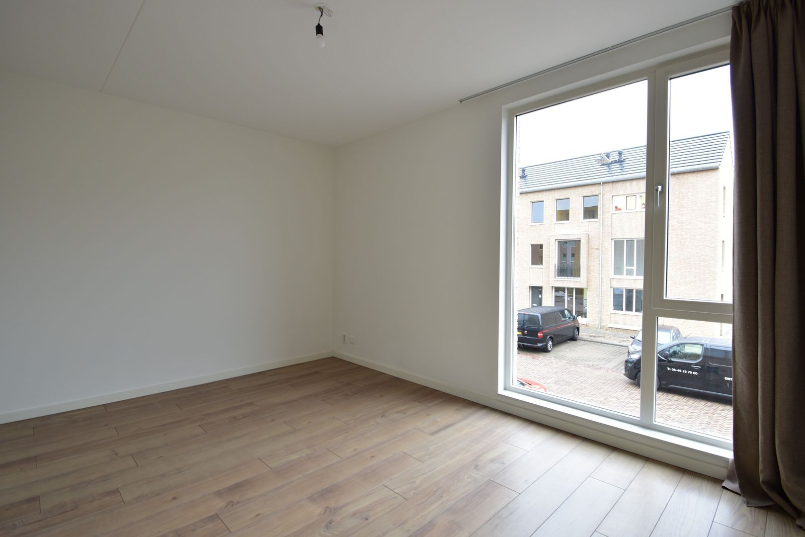 Maria Montessoristraat, Breda foto-10 blur