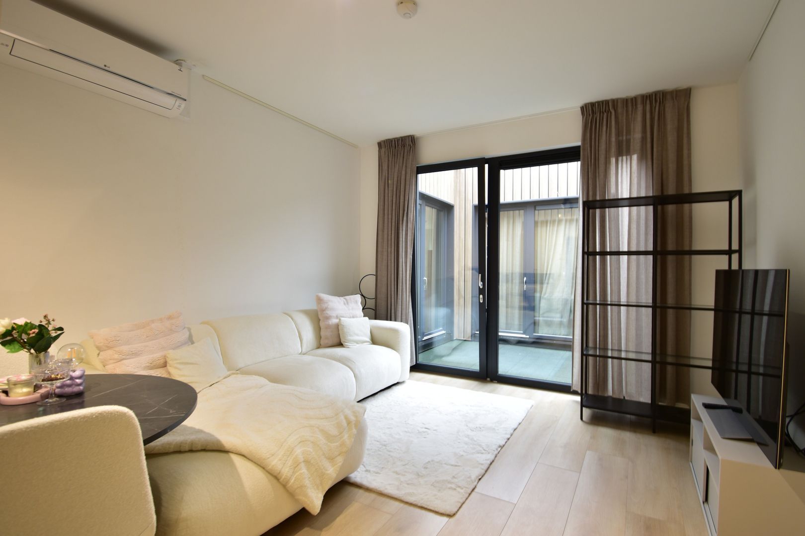 Nieuwe Haagdijk, Breda foto-7 blur