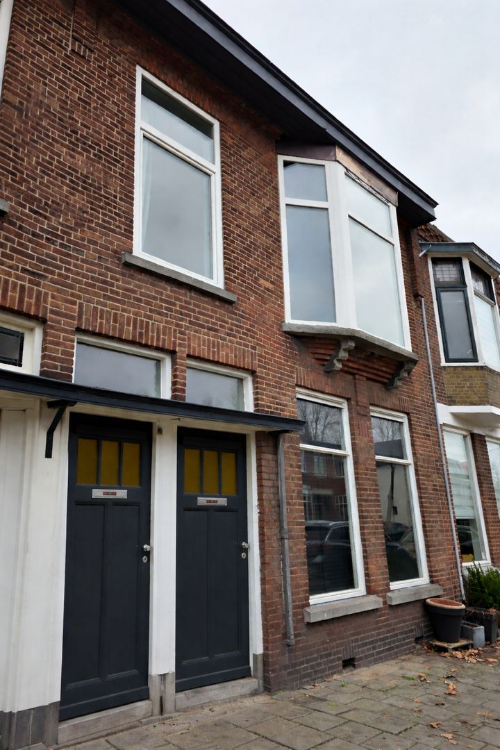 Oranjeboomstraat, Breda foto-4 blur