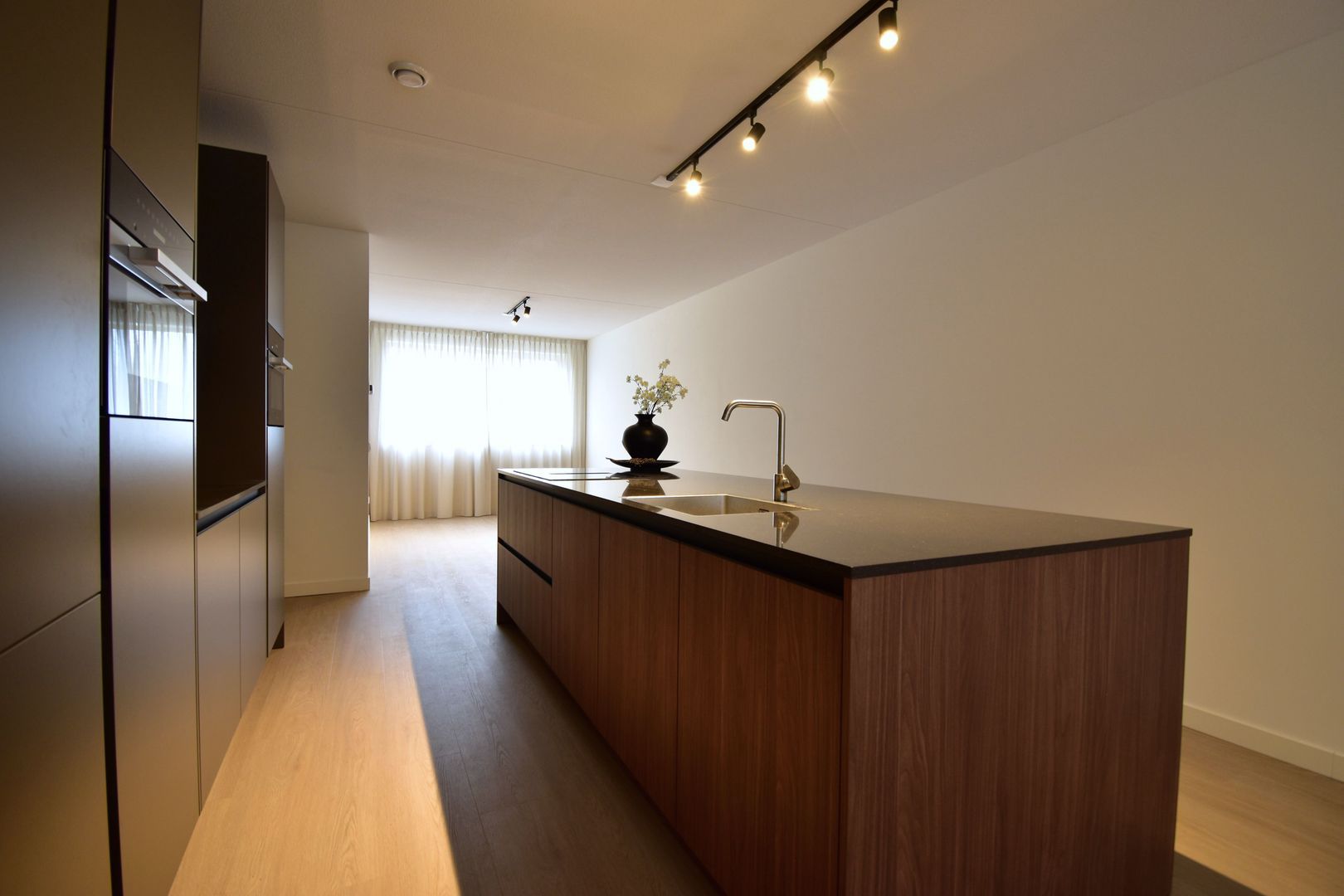 Isabellakade, Breda foto-3 blur