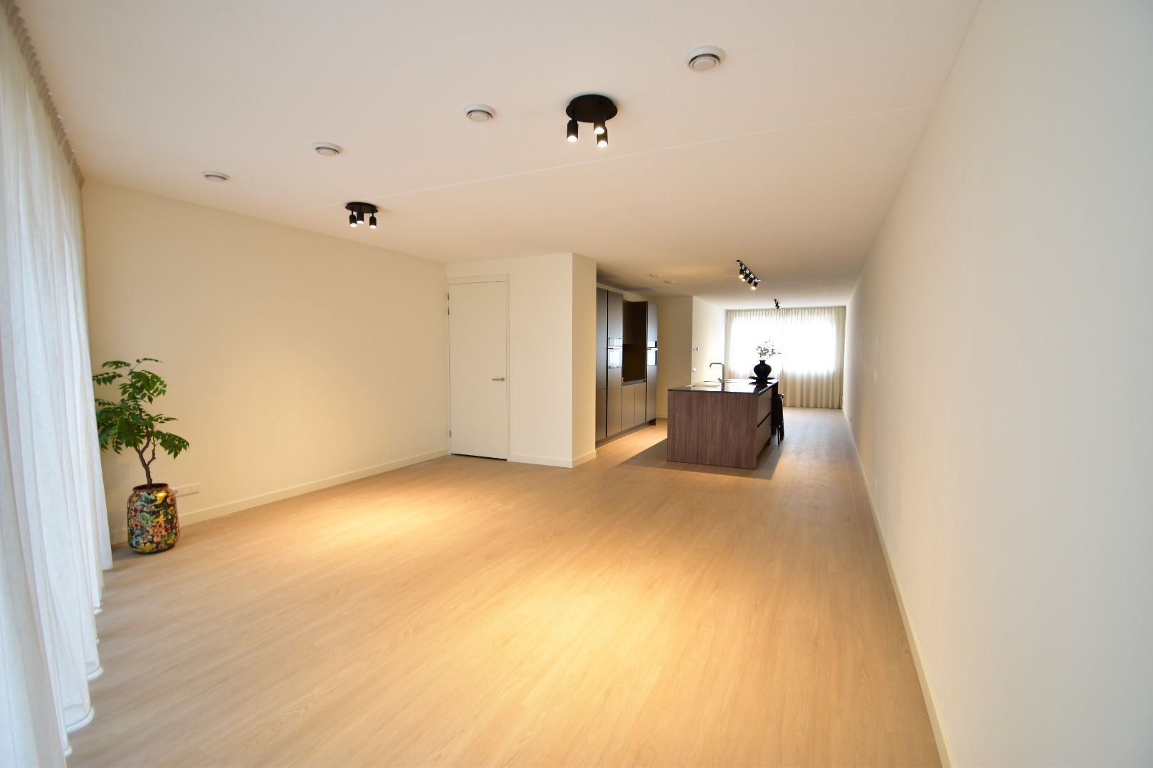 Isabellakade, Breda foto-6 blur