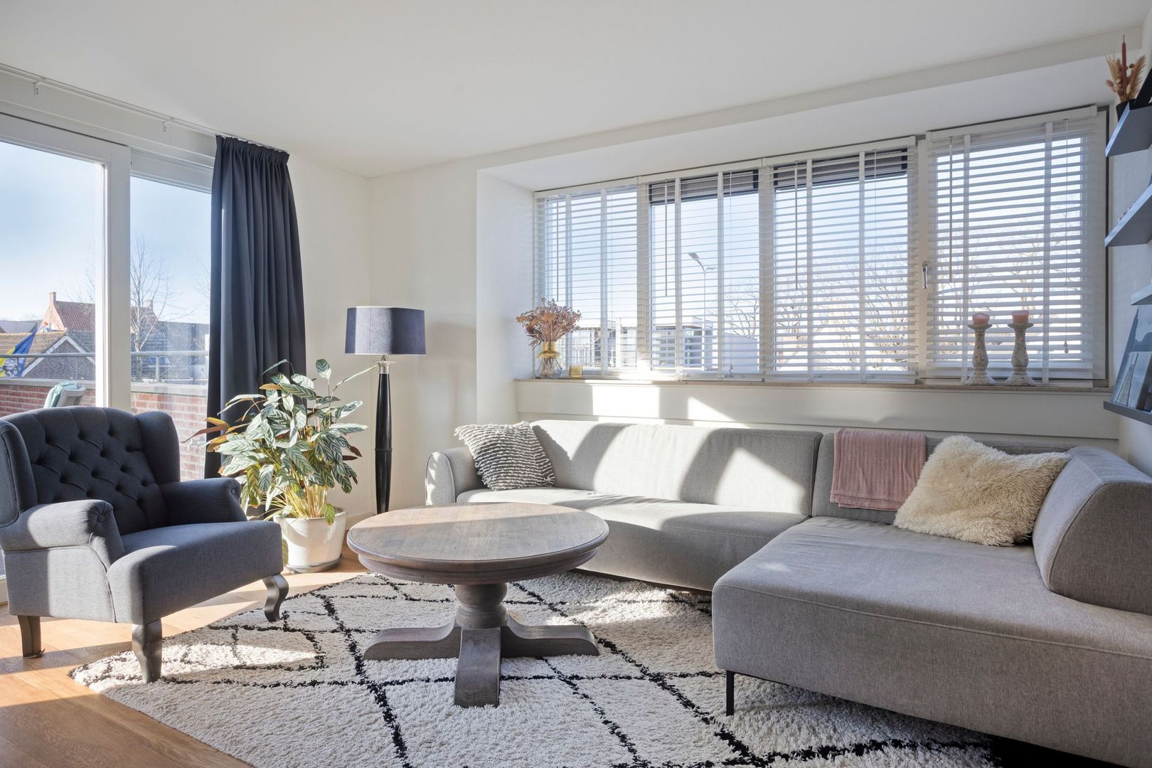 Middelmeede, Made foto-2 blur