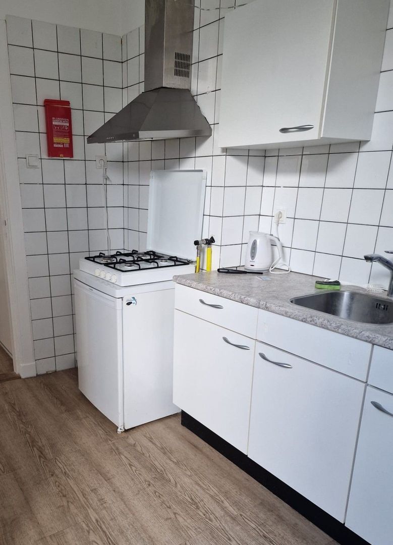 Oranjeboomstraat, Breda foto-4 blur