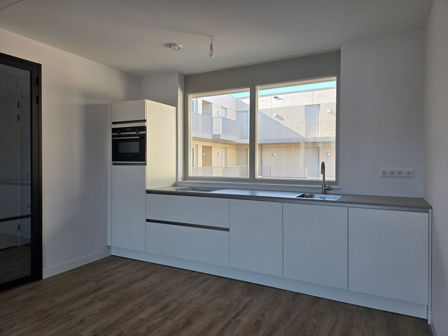 Tuinzigtlaan, Breda foto-0 blur