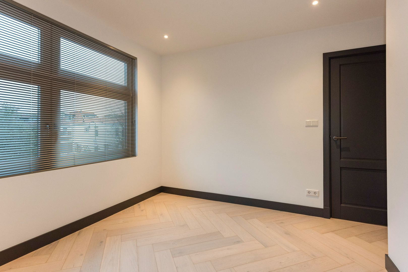 Rozenboomlaan 53, Voorburg foto-12 blur
