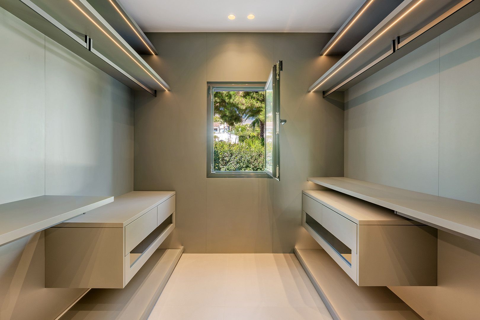 Villa II Marbella image 1