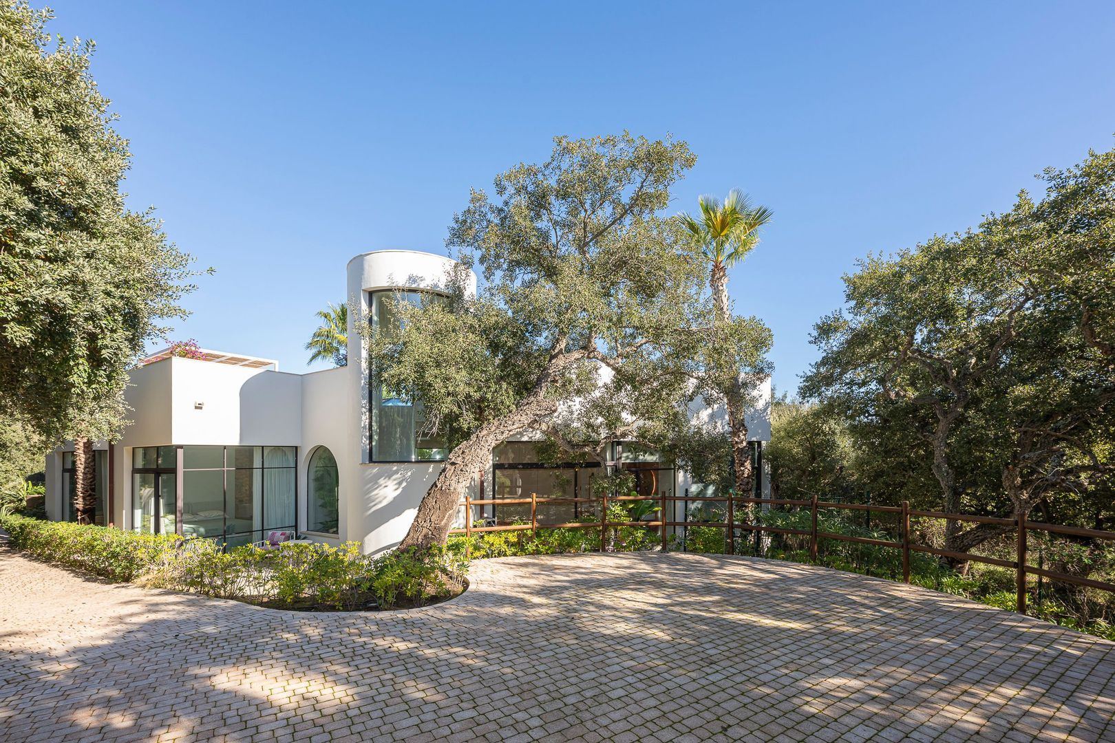 Villa III Marbella image 1