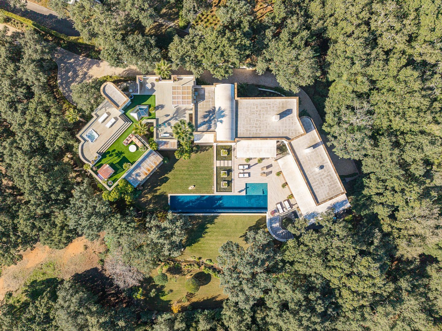 Villa III Marbella image 1