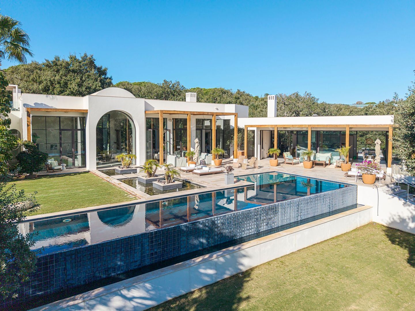 Villa III Marbella image 1