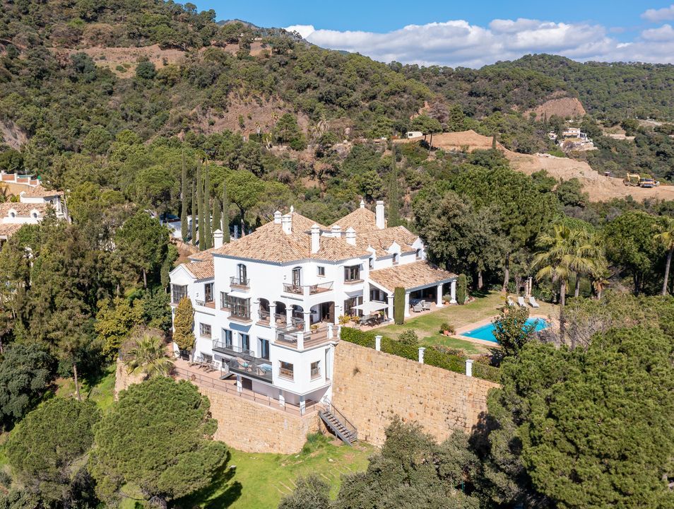 Luxe villa in de hills van Marbella image thumbs 1