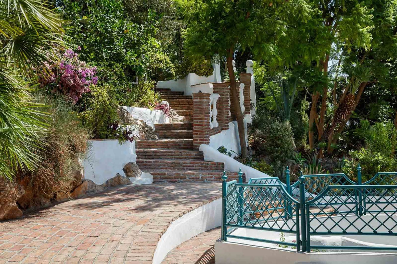 Finca Frigiliana image 1