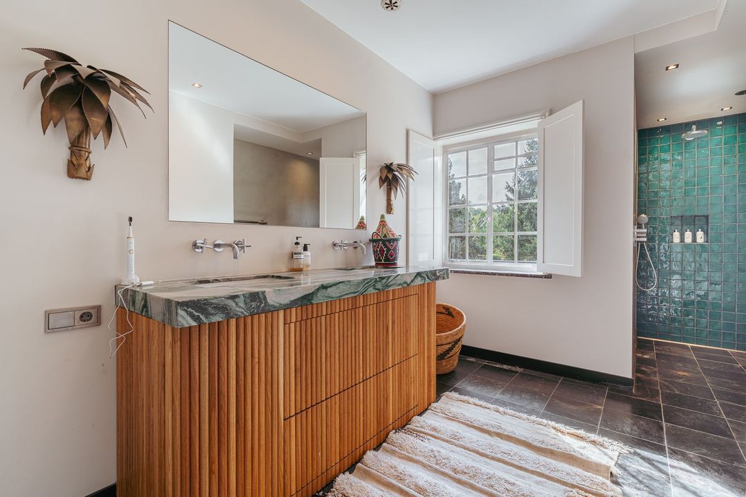 Bernard Zweerskade 12 image thumbs 1