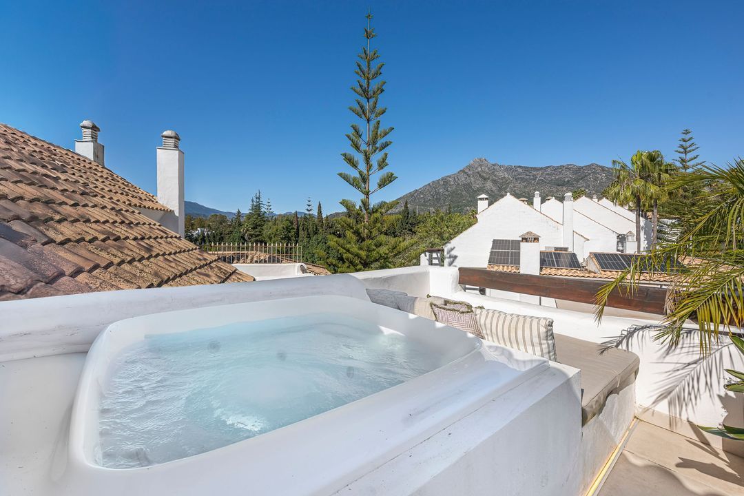 Town House Marbella image thumbs 1