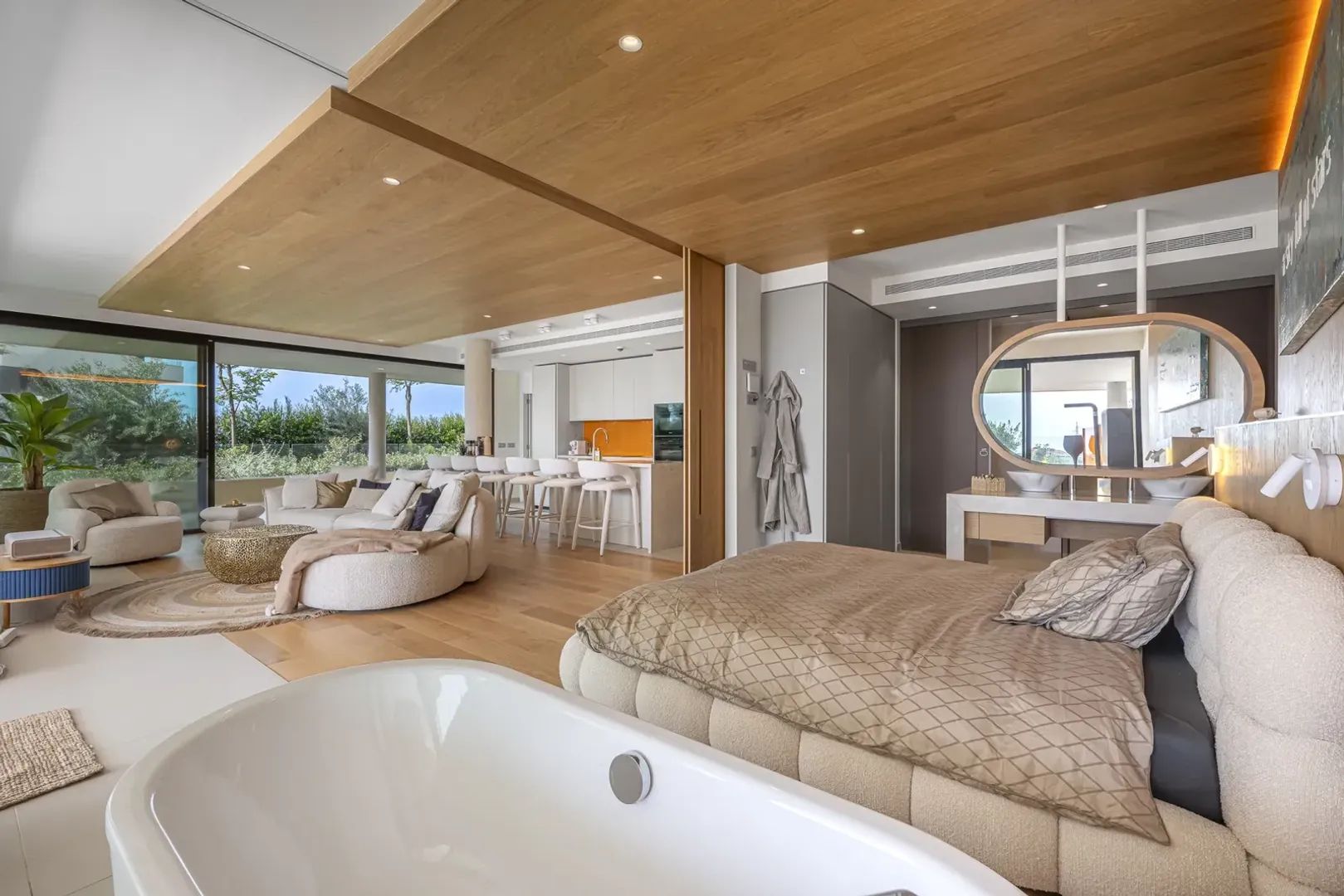 Elegant ground floor apartment image 1