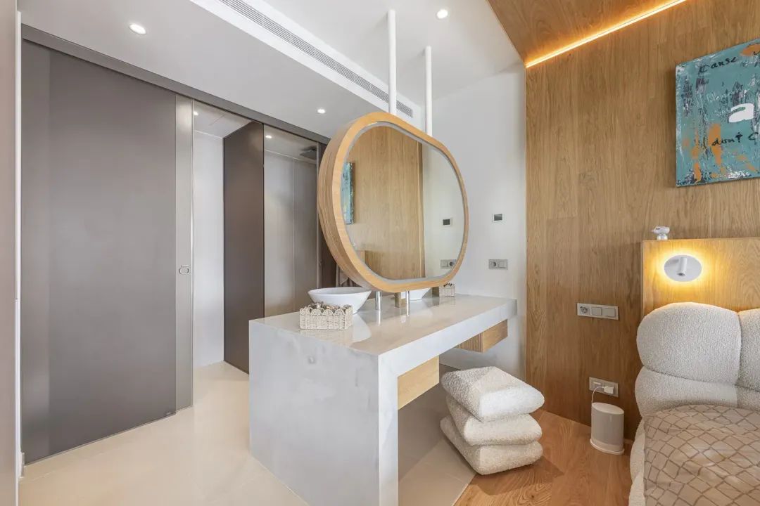 Elegant ground floor apartment image thumbs 1
