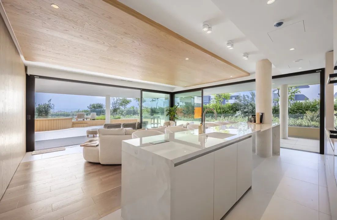 Elegant ground floor apartment image thumbs 1