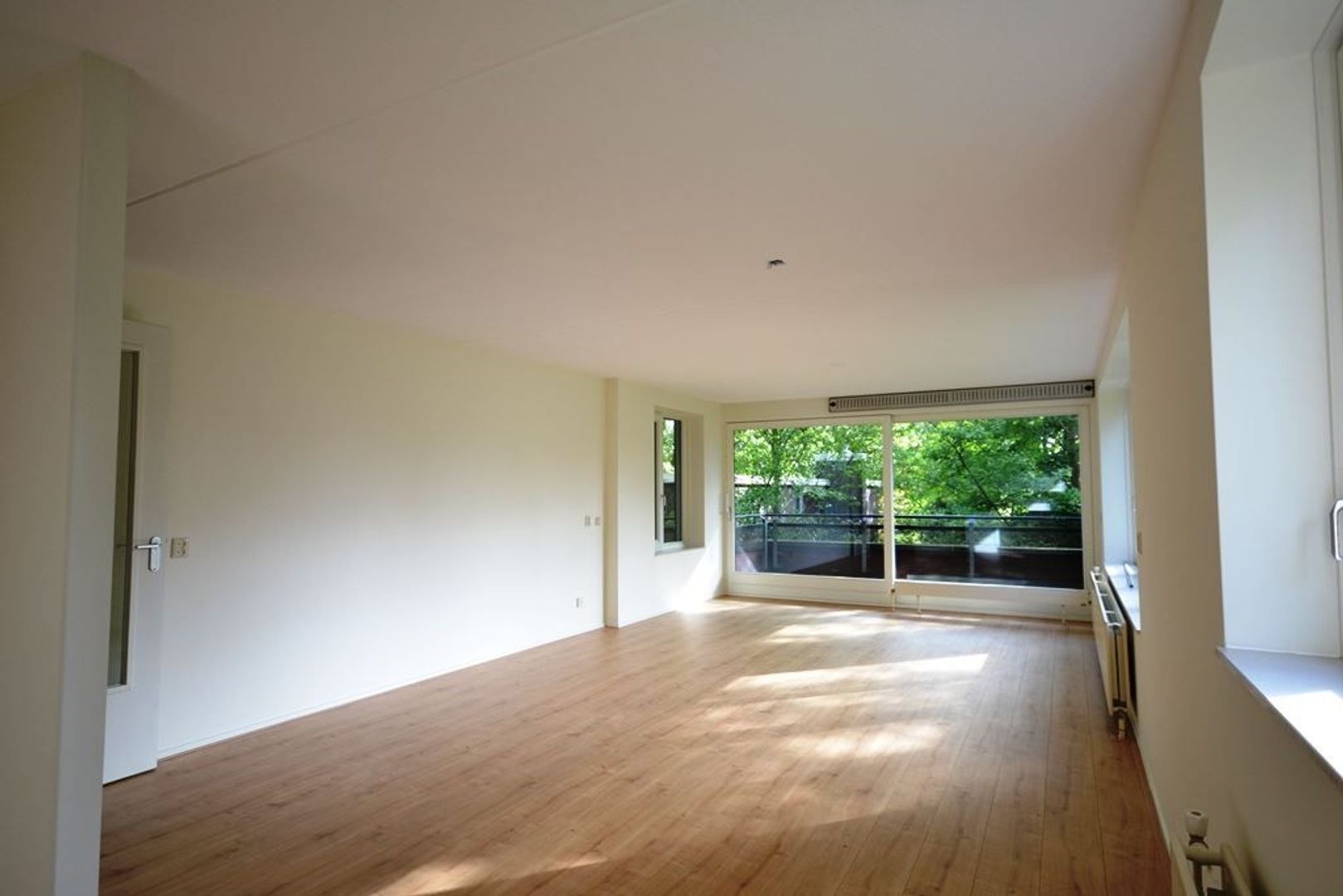 Finnenburg, Den Haag foto-2 blur