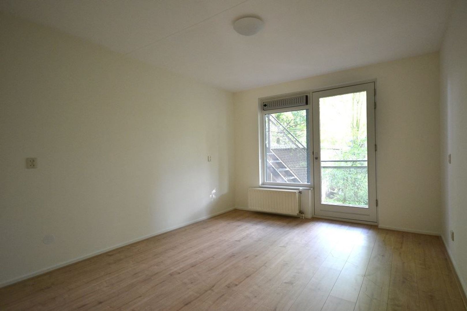 Finnenburg, Den Haag foto-7 blur