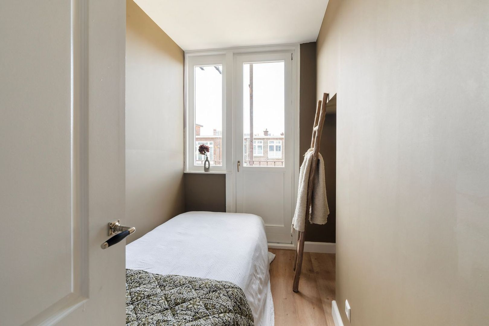 Goeverneurlaan image 1