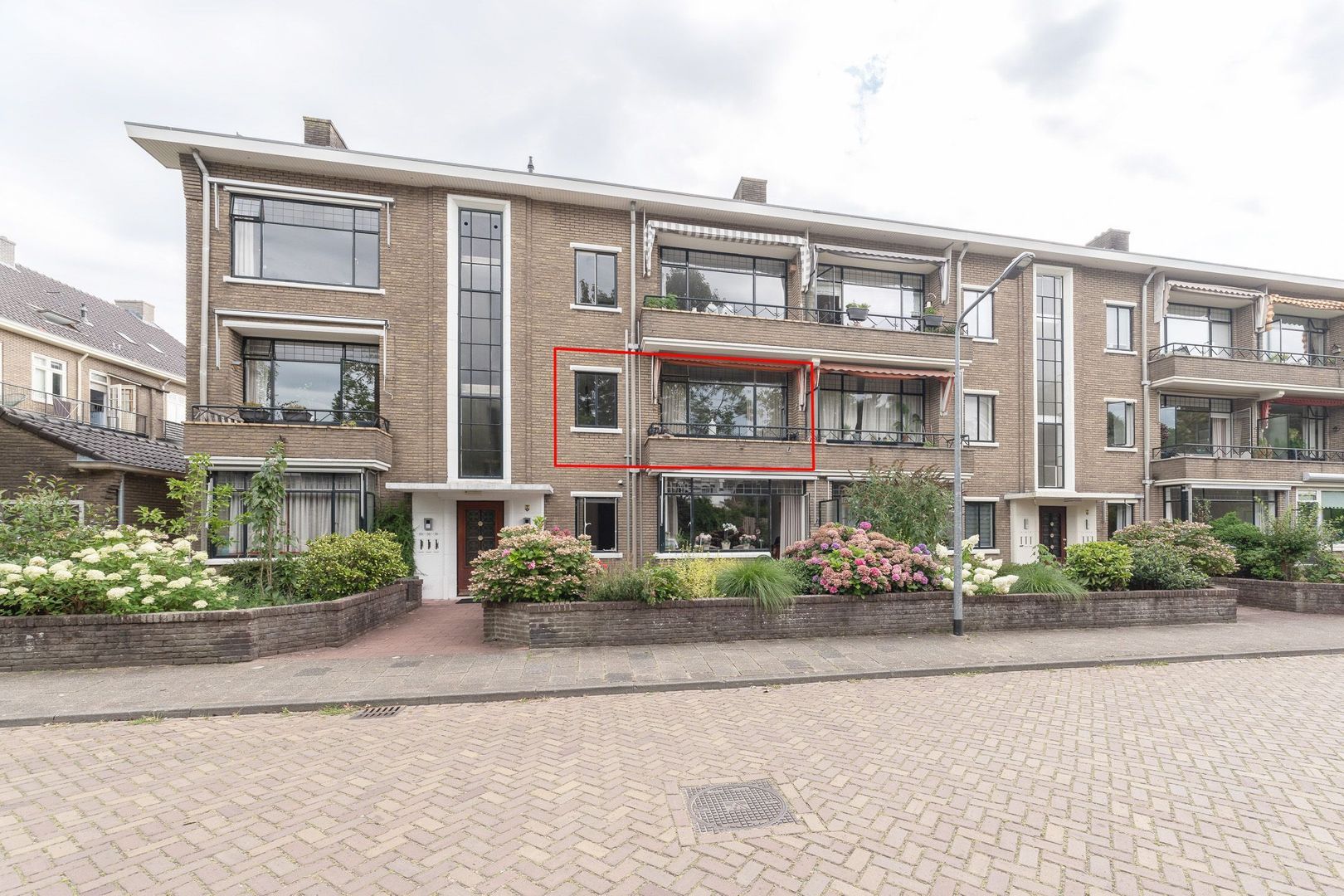Burgemeester Andriessenstraat 52, Hilversum foto-0 blur