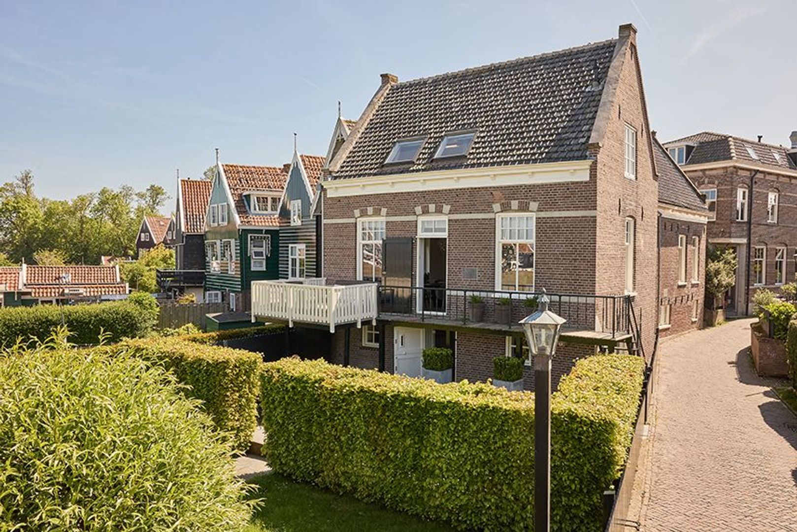 Buurt II 29 30, Marken
