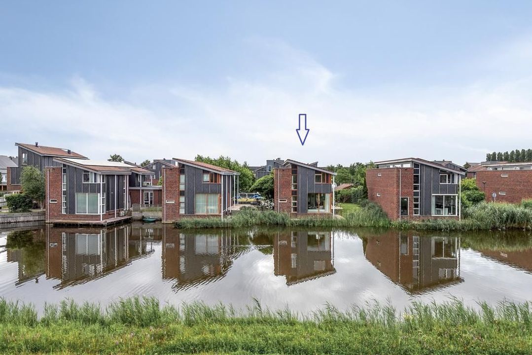 Iraklia 23, Hoofddorp