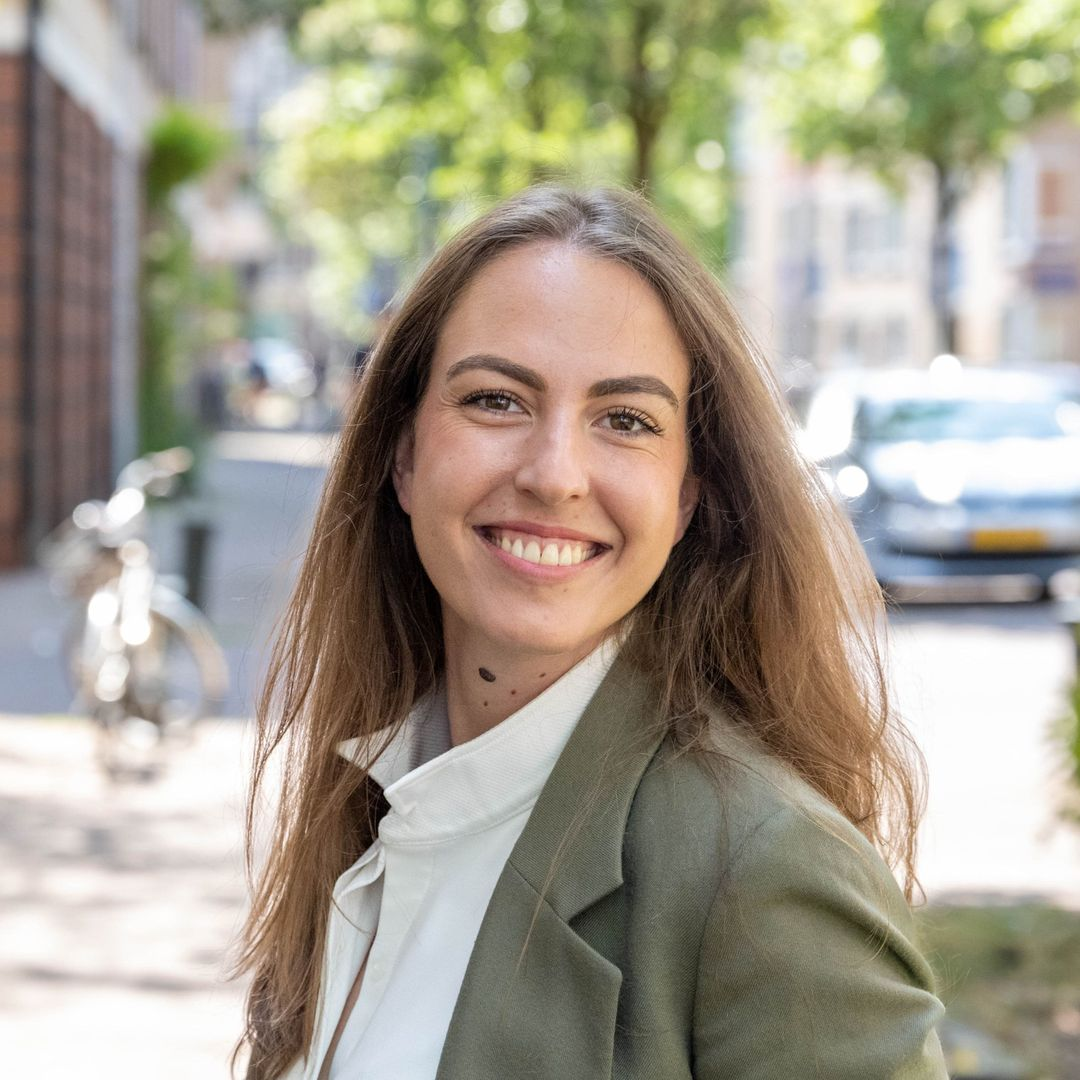 Lara van Roessel