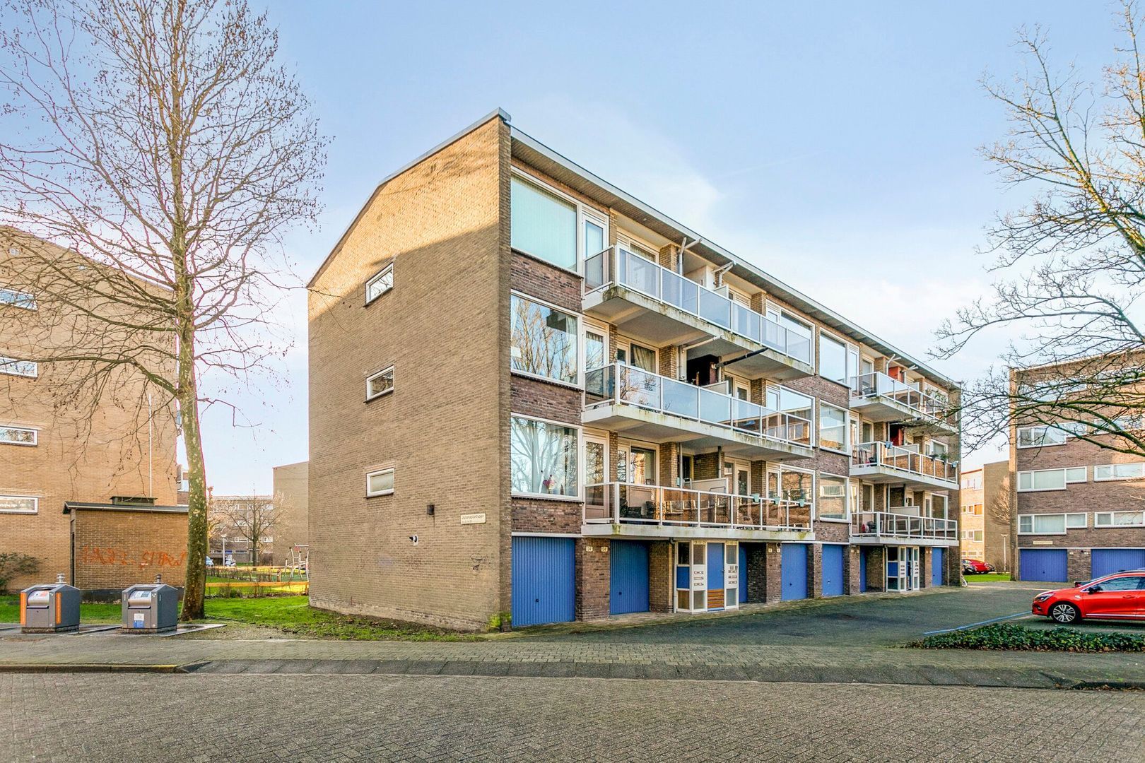 Julianaplantsoen 128, Diemen foto-1