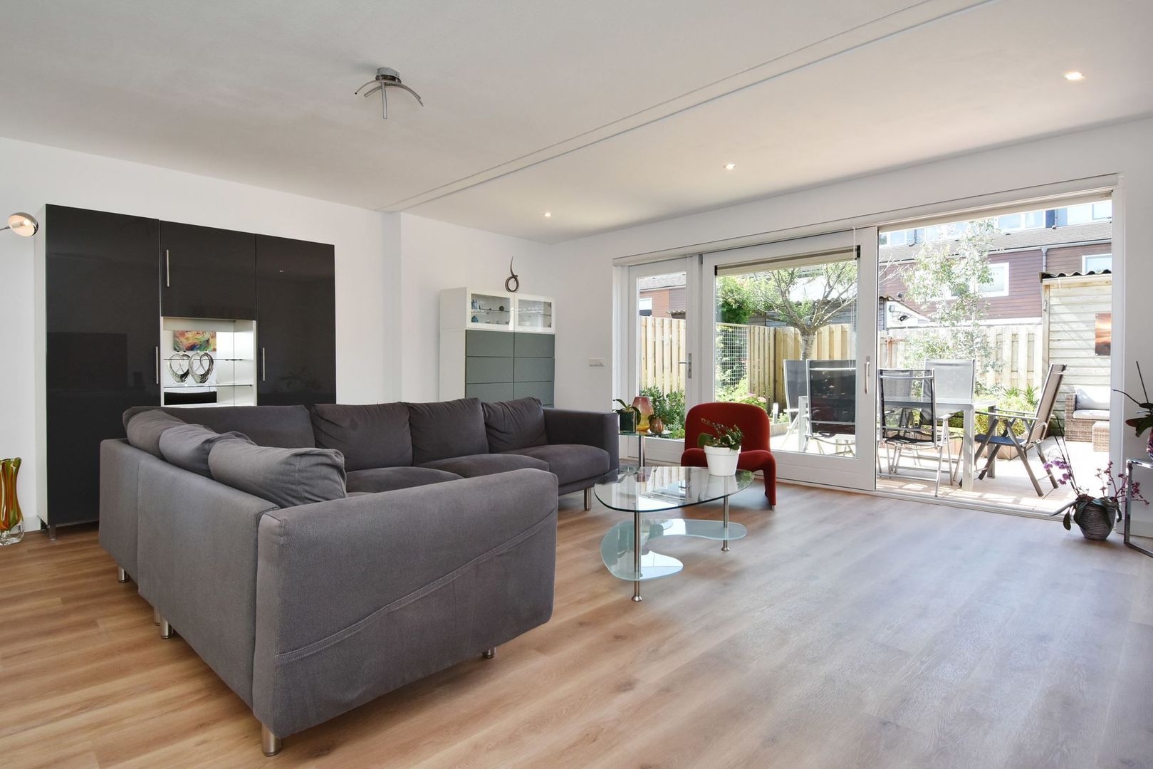 Bratislavahof 40, Den Haag foto-1