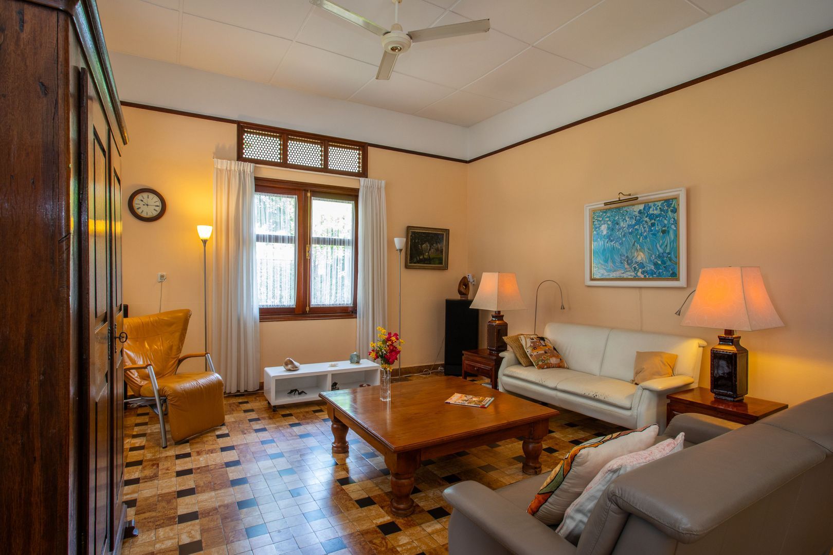 Bernhardlaan 7, Emmastad foto-7