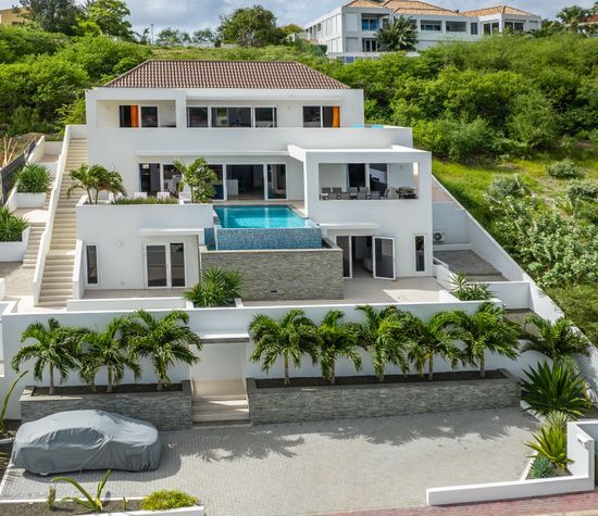 Blue Bay BP 77, Blue Bay Golf & Beach Resort