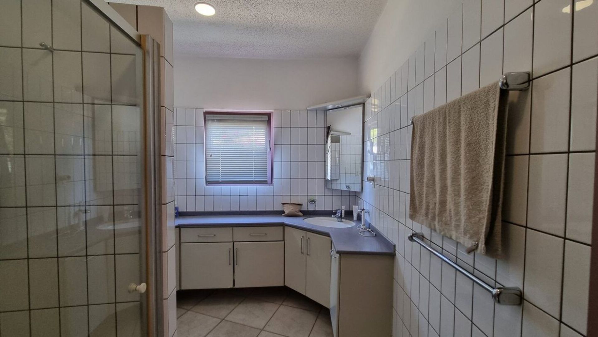 Kaya Rooi Katochi 37, Rooi Catootje foto-10