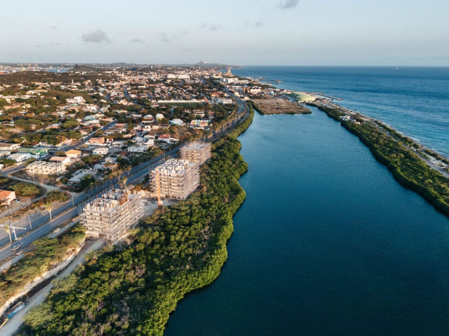 THE VIEW: John F Kennedy Boulevard, Piscadera foto-0