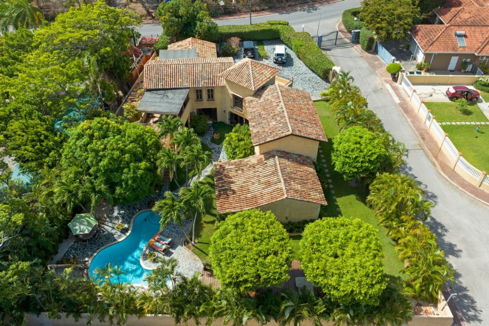 Joonchi 12, Joonchi foto-1