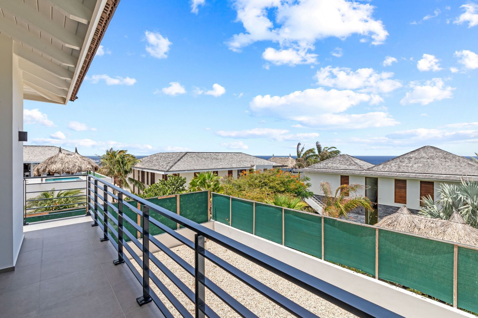 Kaya Baltiko, Vista Royal foto-24