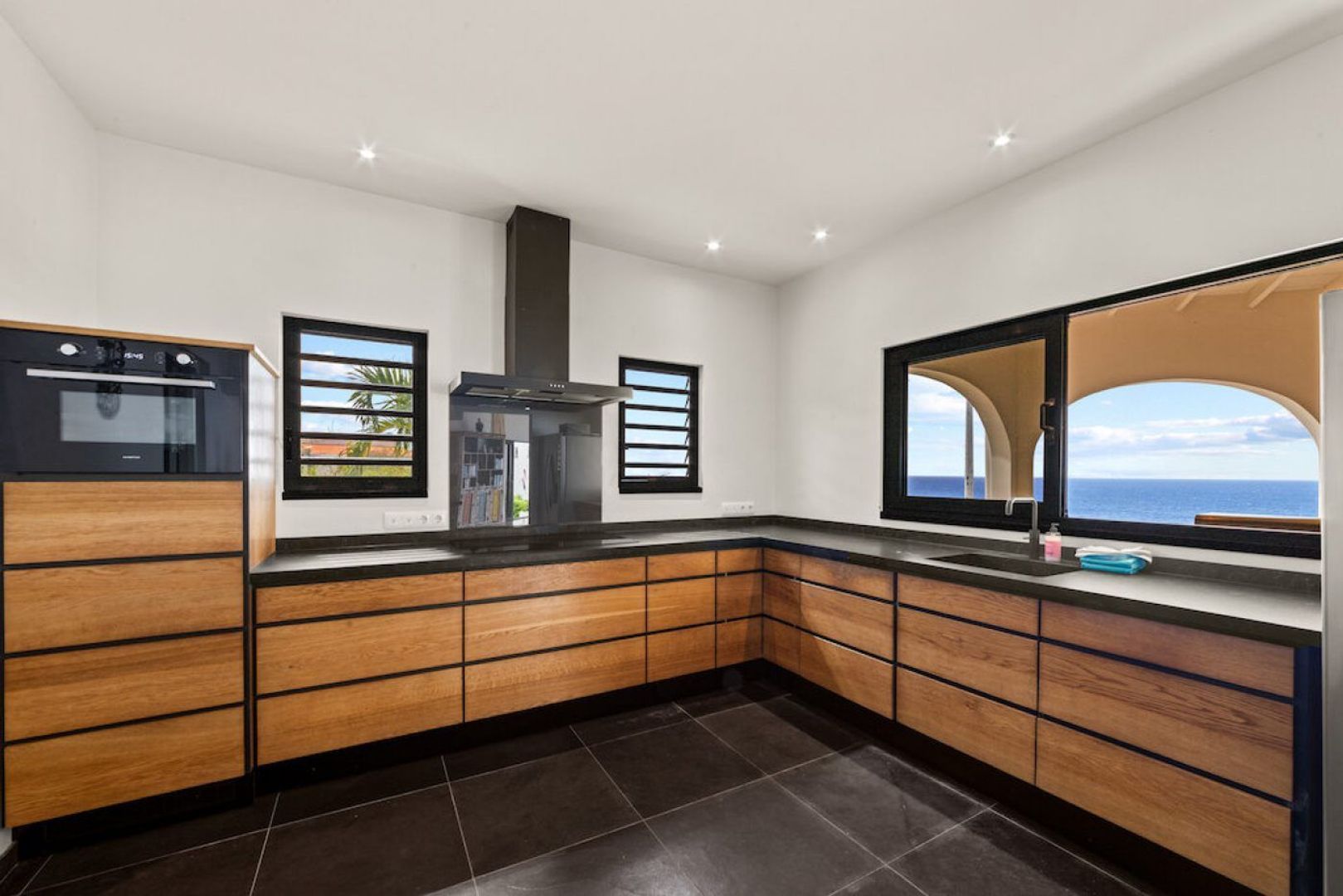 Cas Abou 43, Cas Abou foto-6