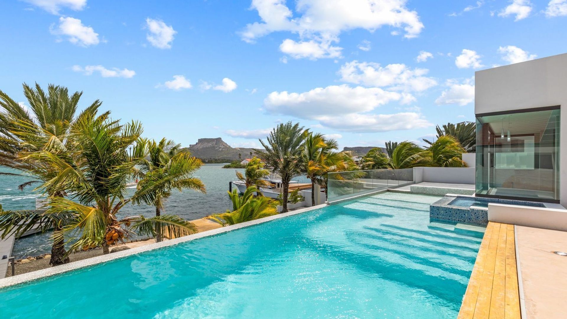 Jan Sofat 175, Jan Sofat foto-19