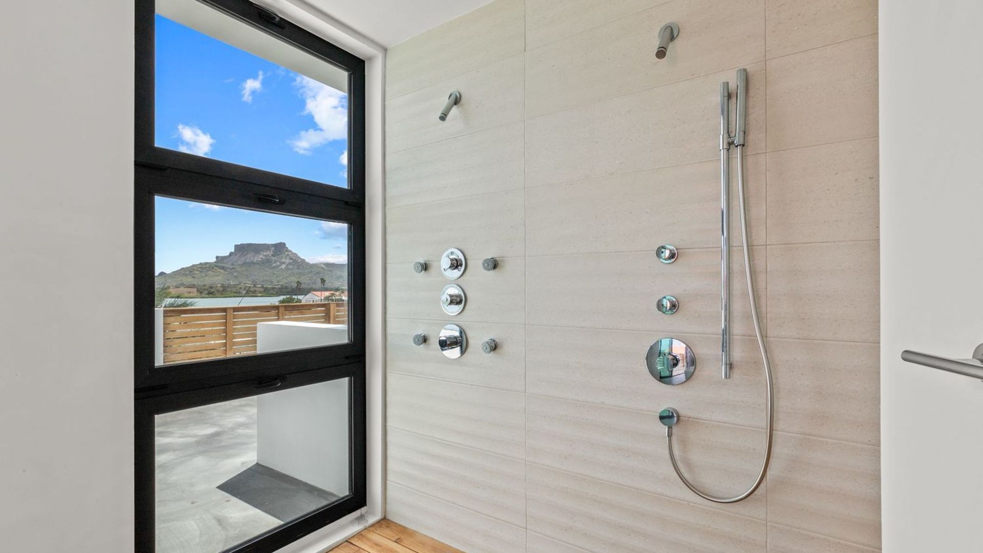 Jan Sofat 175, Jan Sofat foto-12