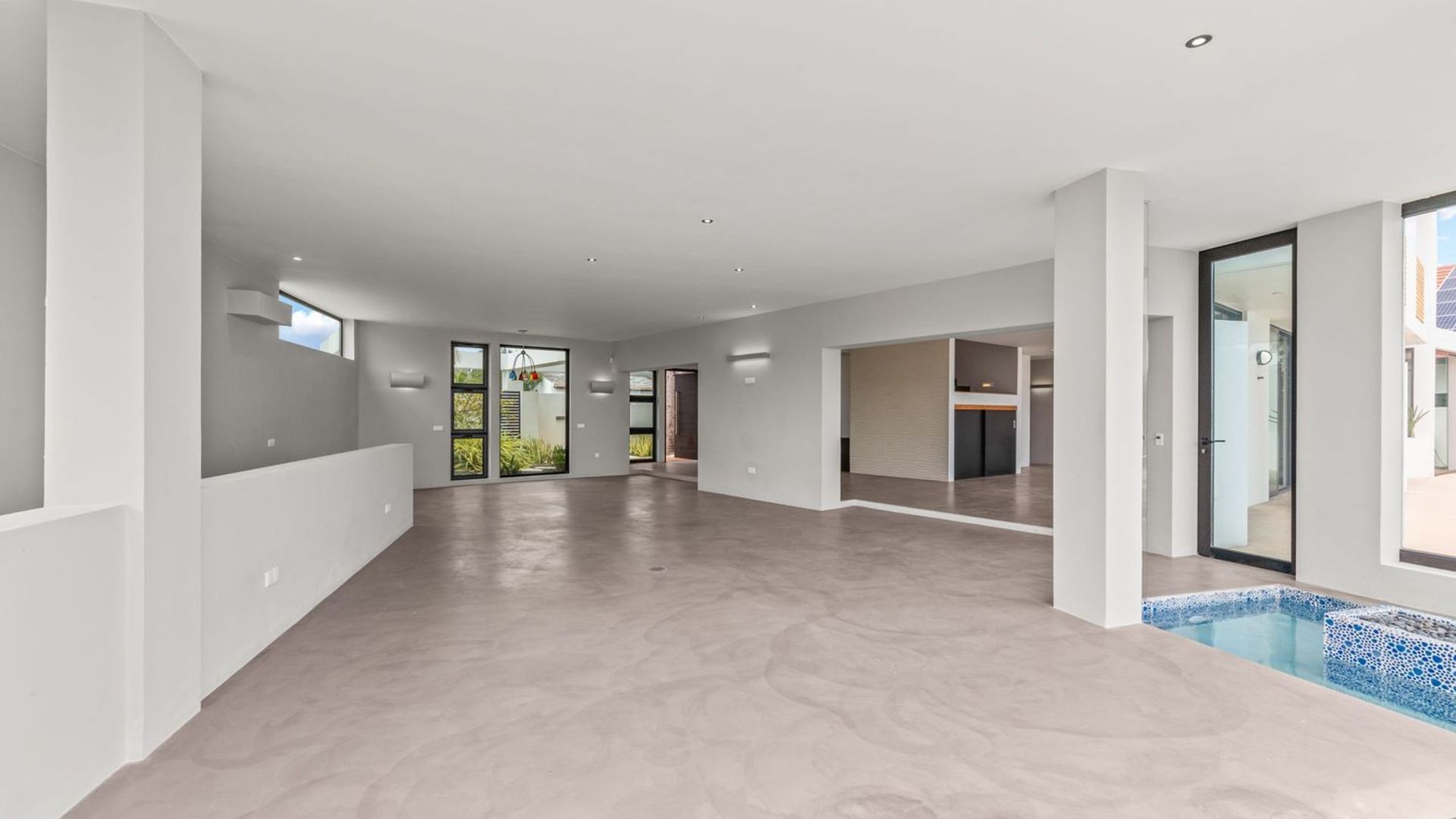 Jan Sofat 175, Jan Sofat foto-17