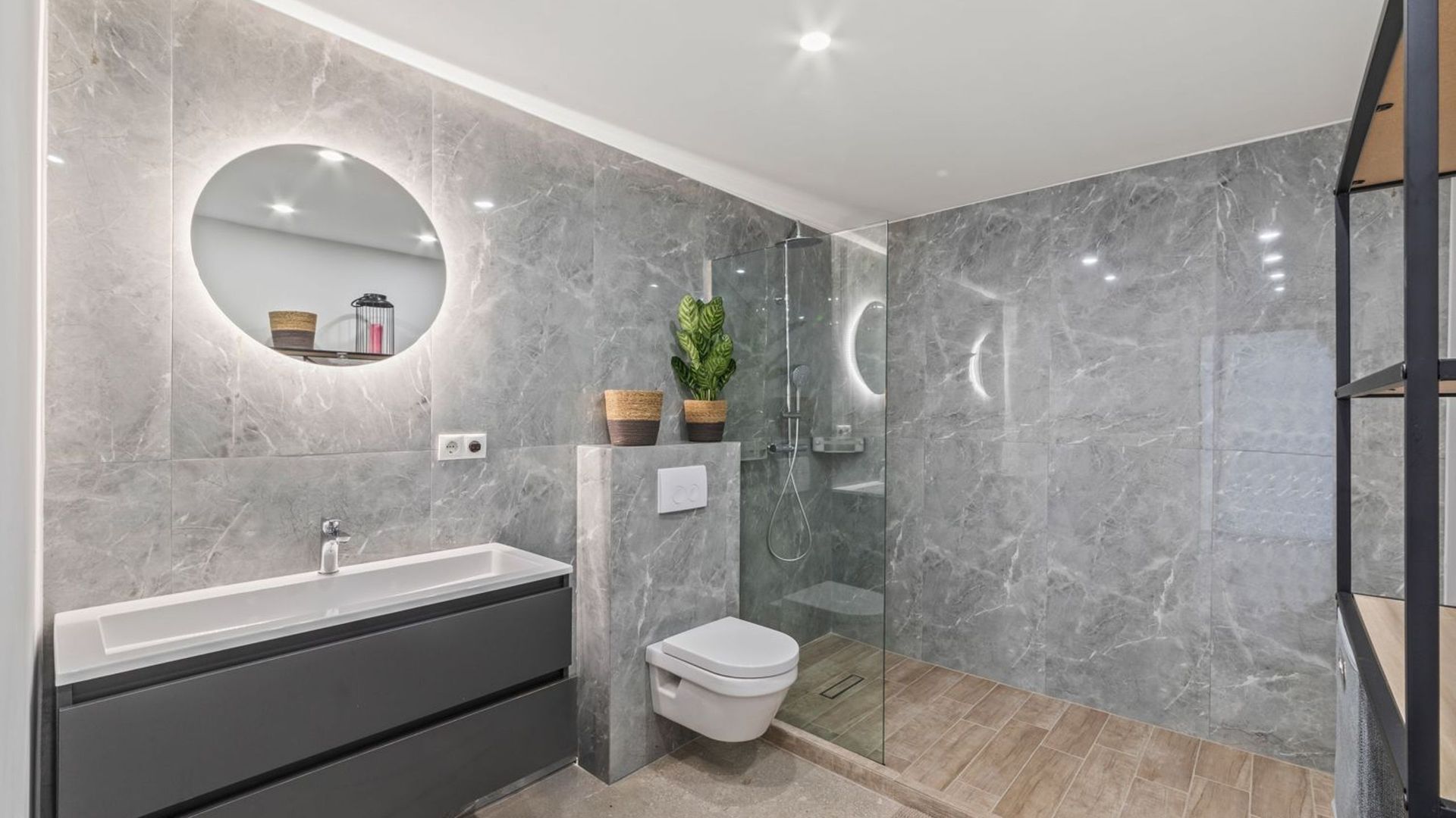 Jan Sofat 237, Jan Sofat foto-8