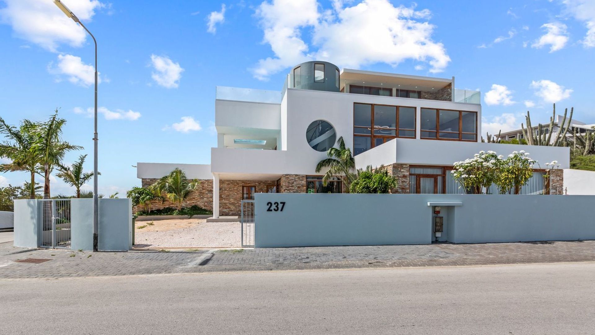 Jan Sofat 237, Jan Sofat foto-3