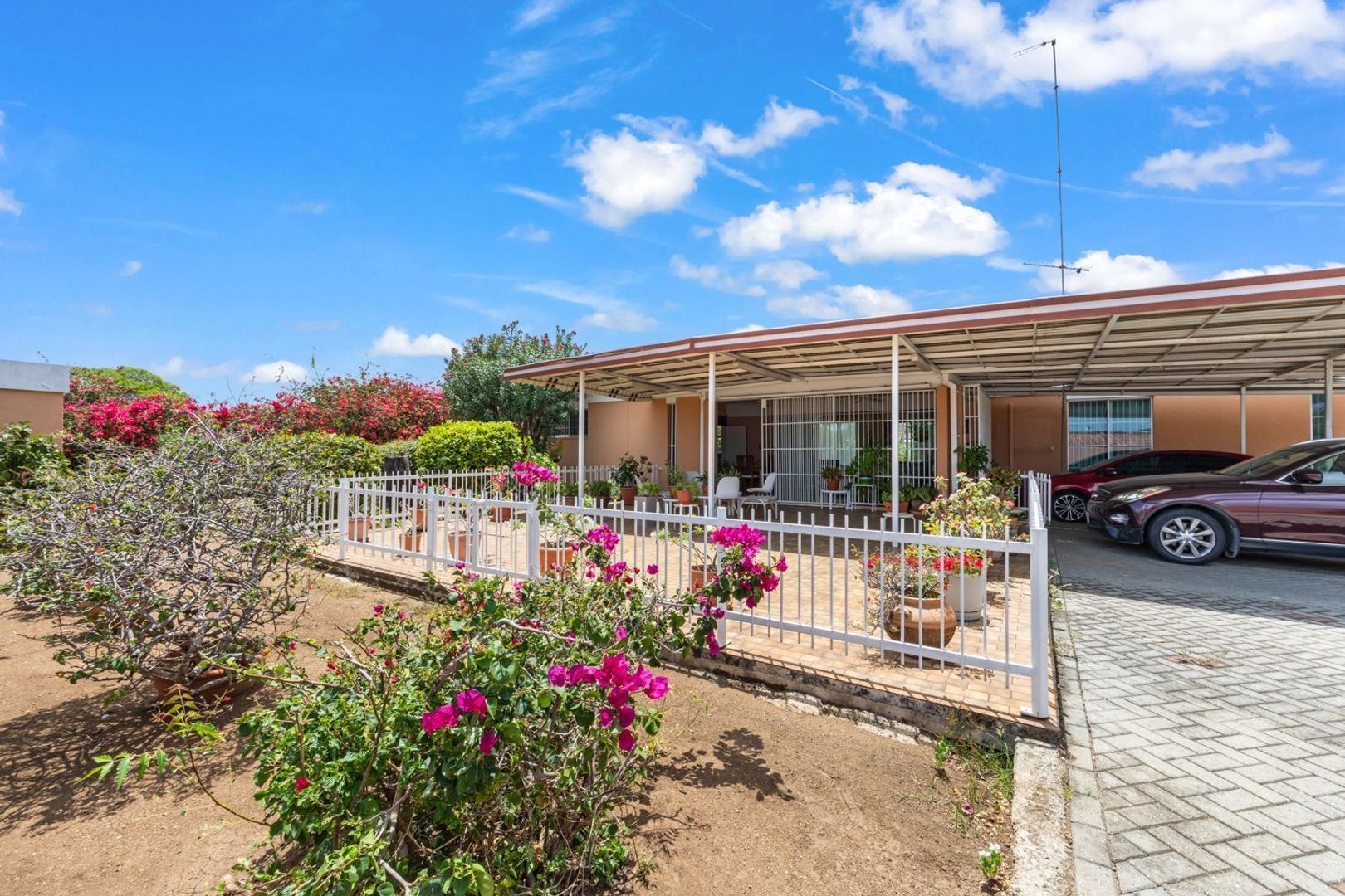 Gladiolenweg 6, Mahaai foto-3