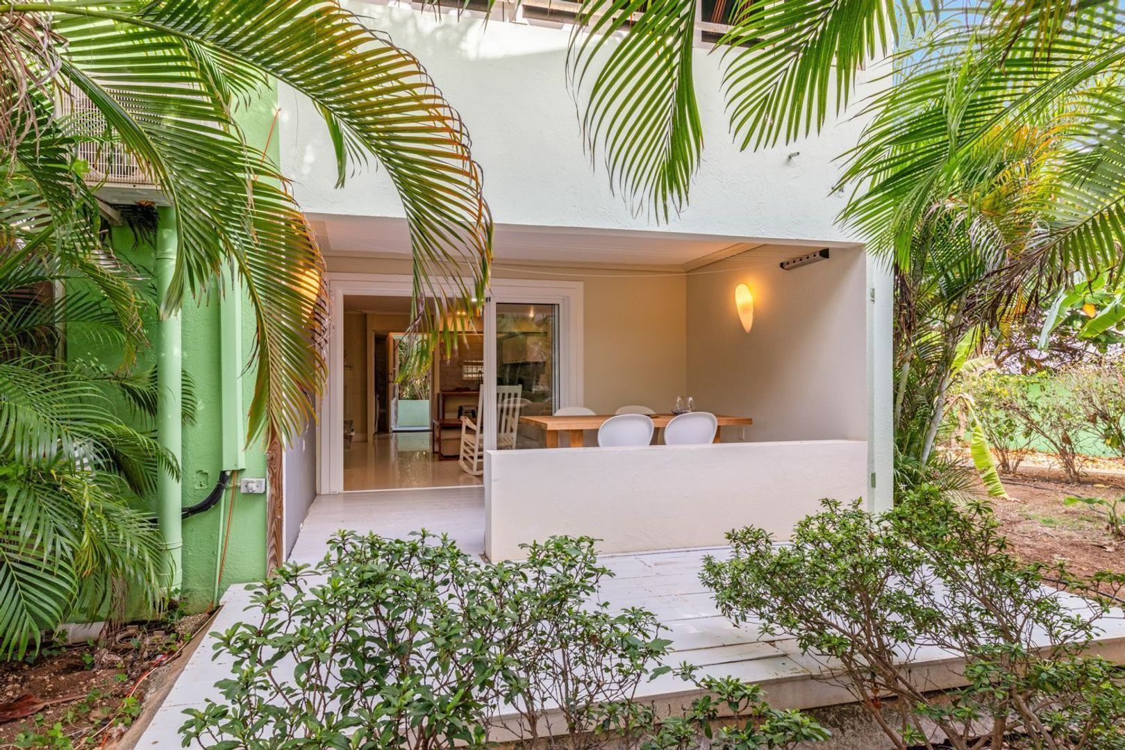 Seru Coral 128, Koraal Partier foto-0