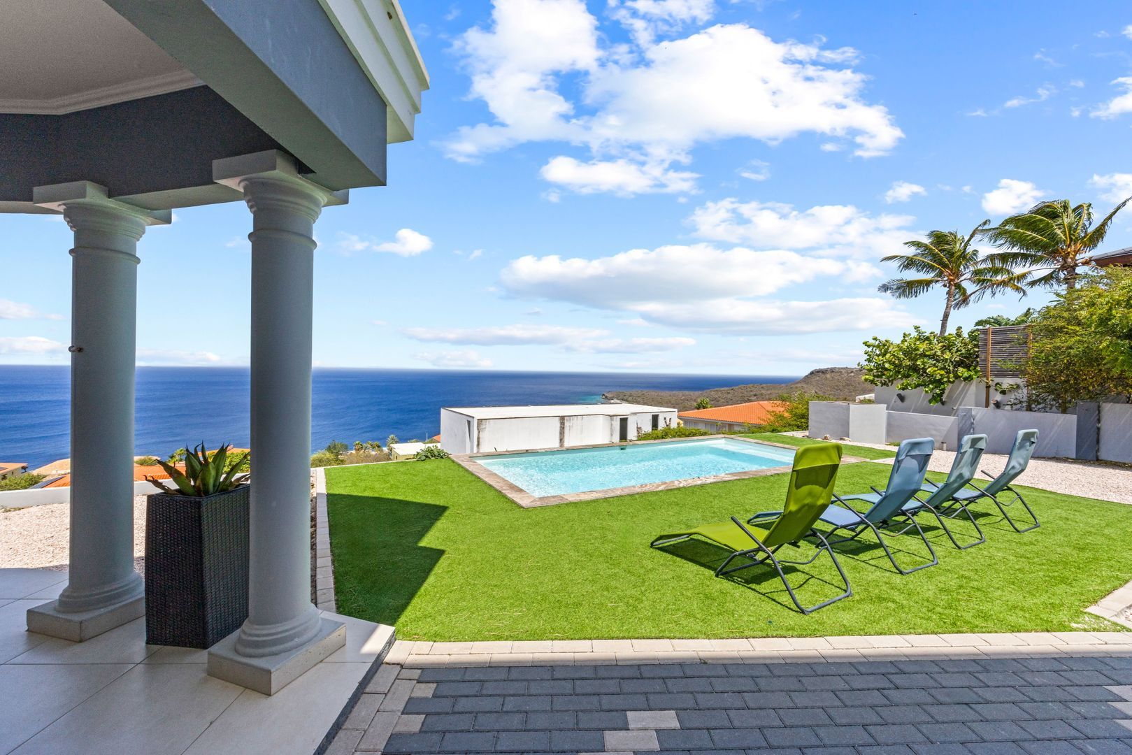 Cas Abou 75, Cas Abou foto-0