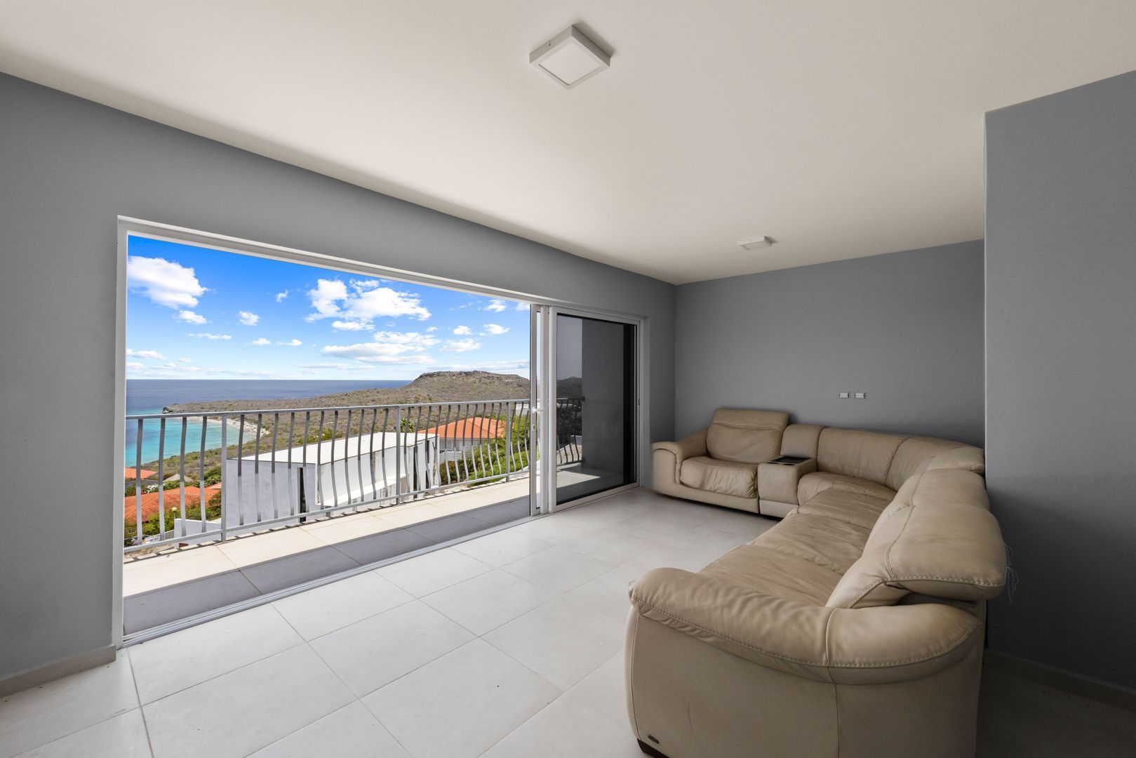 Cas Abou 75, Cas Abou foto-71