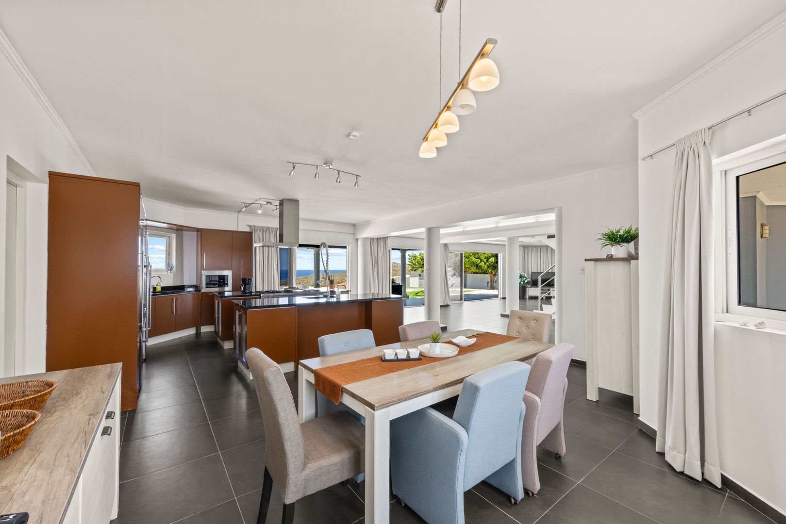 Cas Abou 75, Cas Abou foto-12