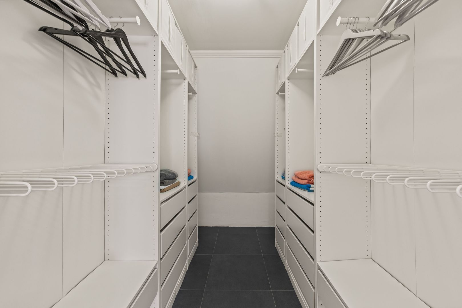 Cas Abou 75, Cas Abou foto-27