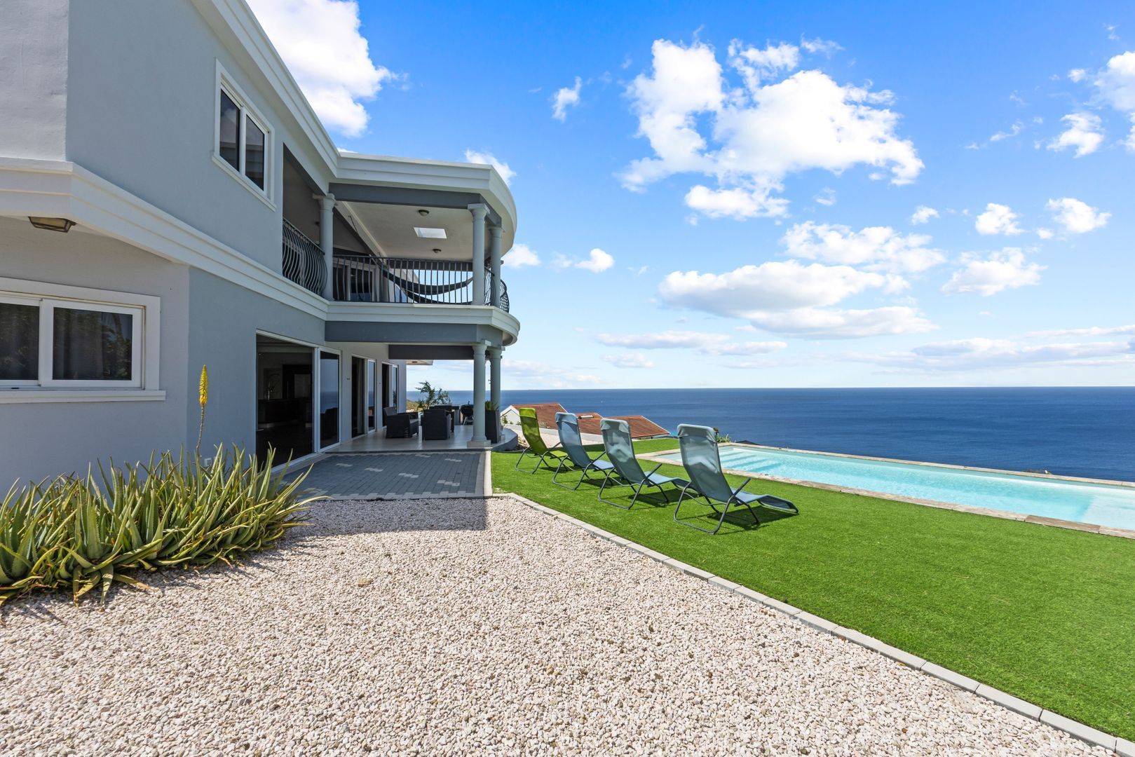 Cas Abou 75, Cas Abou foto-2